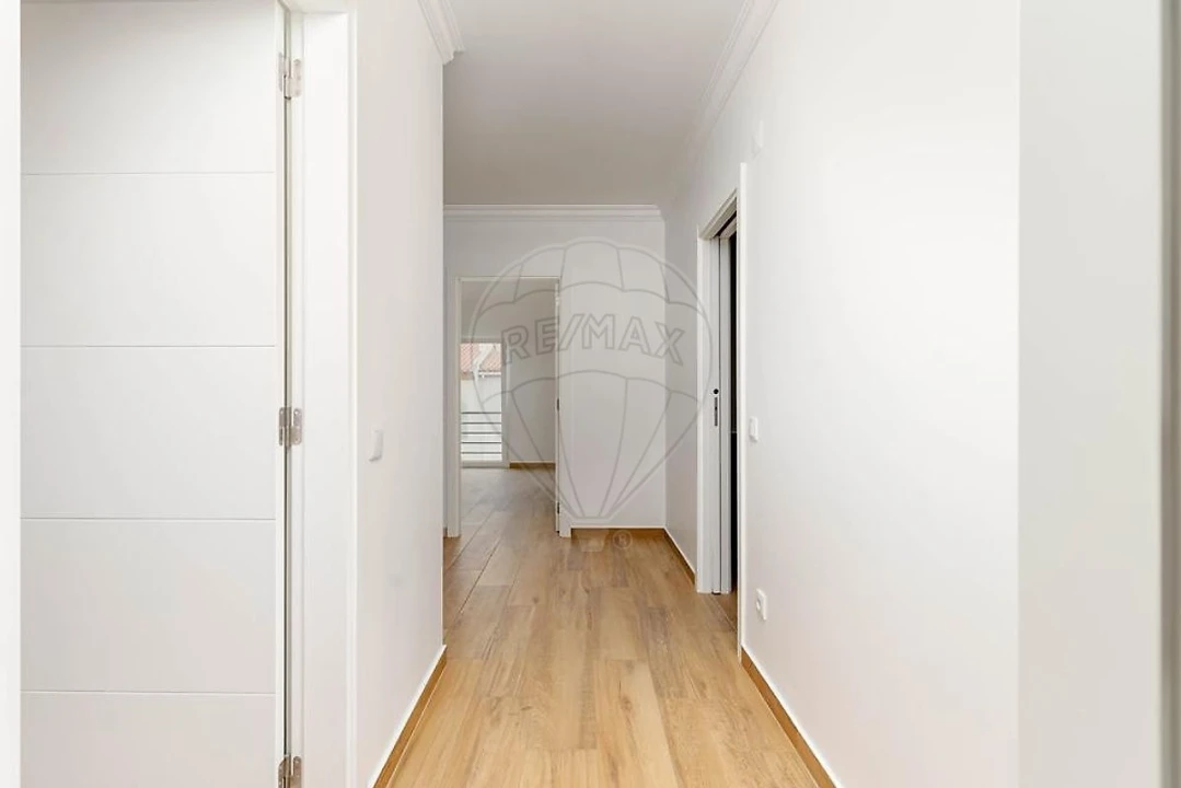 Moradia T4 para Venda em Azeitão (São Lourenço e São Simão) Foto 3