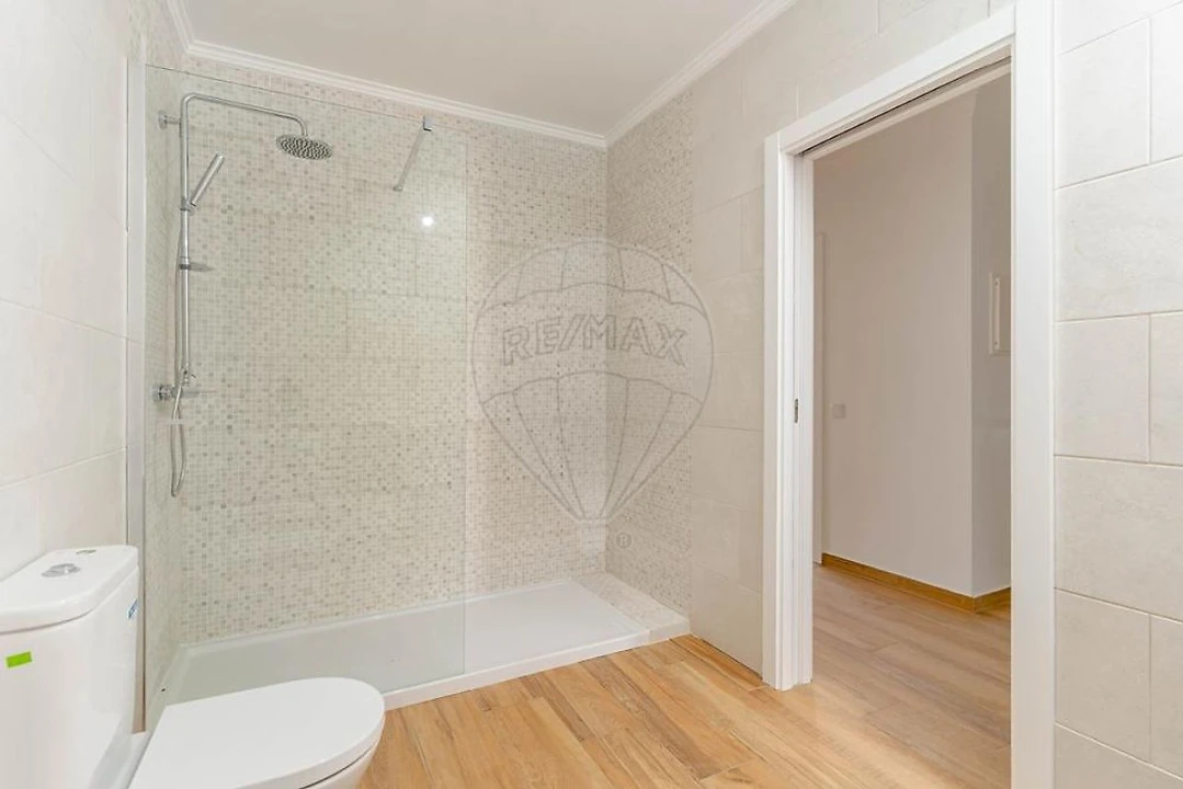 Moradia T4 para Venda em Azeitão (São Lourenço e São Simão) Foto 10