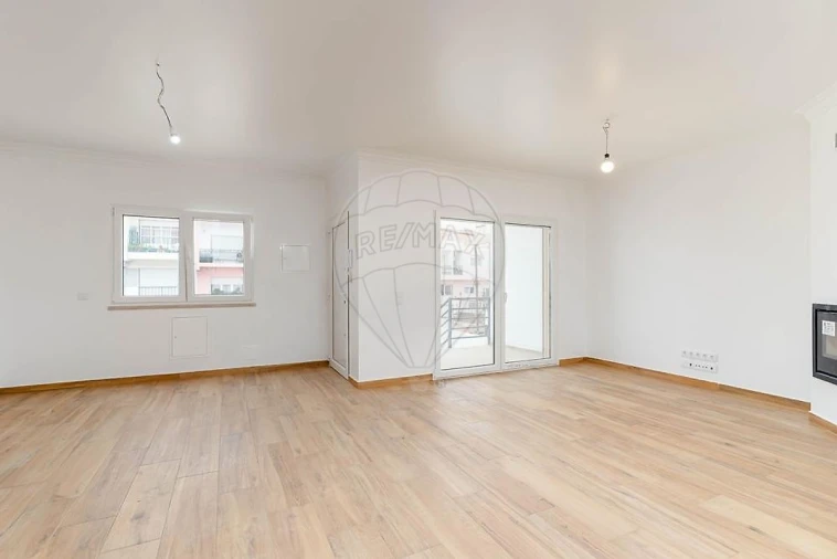 Moradia T4 para Venda em Azeitão (São Lourenço e São Simão) Foto 19