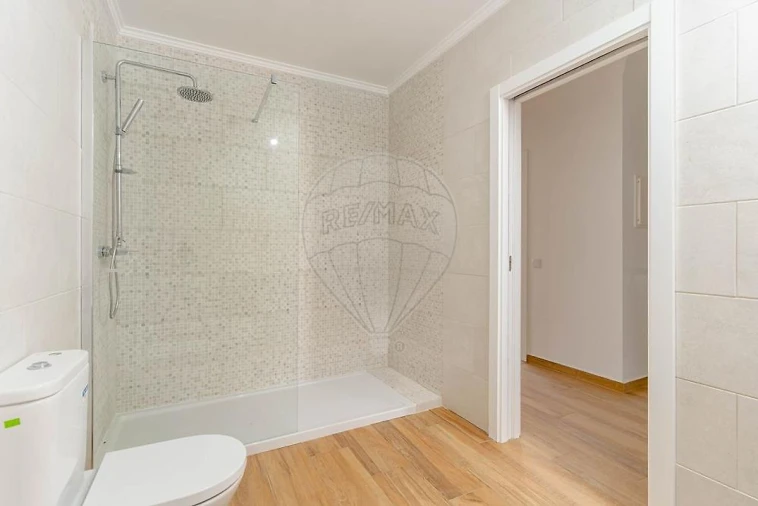 Moradia T4 para Venda em Azeitão (São Lourenço e São Simão) Foto 10