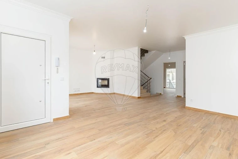 Moradia T4 para Venda em Azeitão (São Lourenço e São Simão) Foto 17