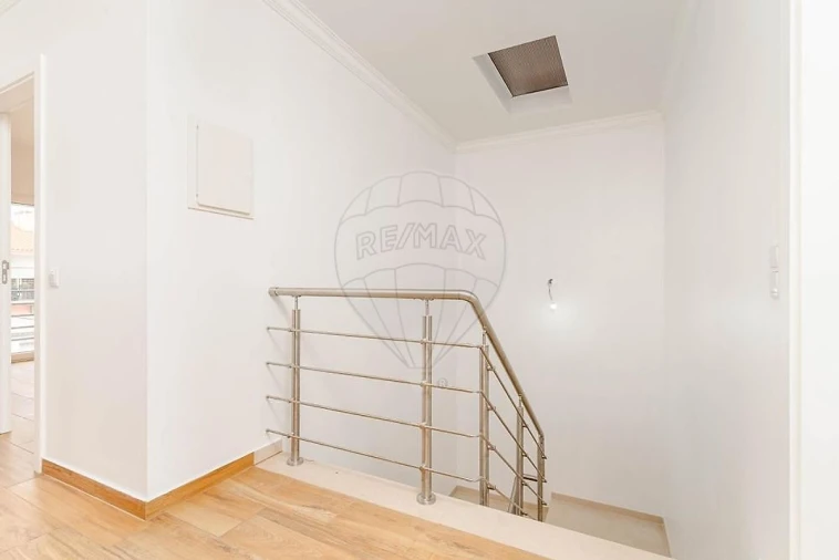 Moradia T4 para Venda em Azeitão (São Lourenço e São Simão) Foto 11