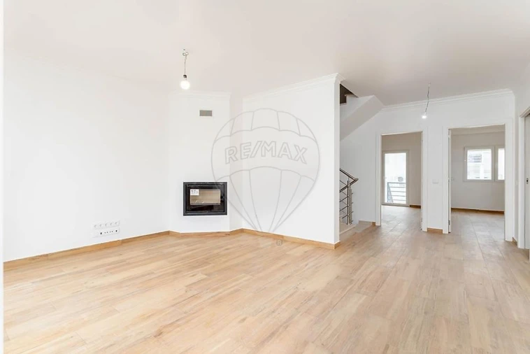 Moradia T4 para Venda em Azeitão (São Lourenço e São Simão) Foto 16