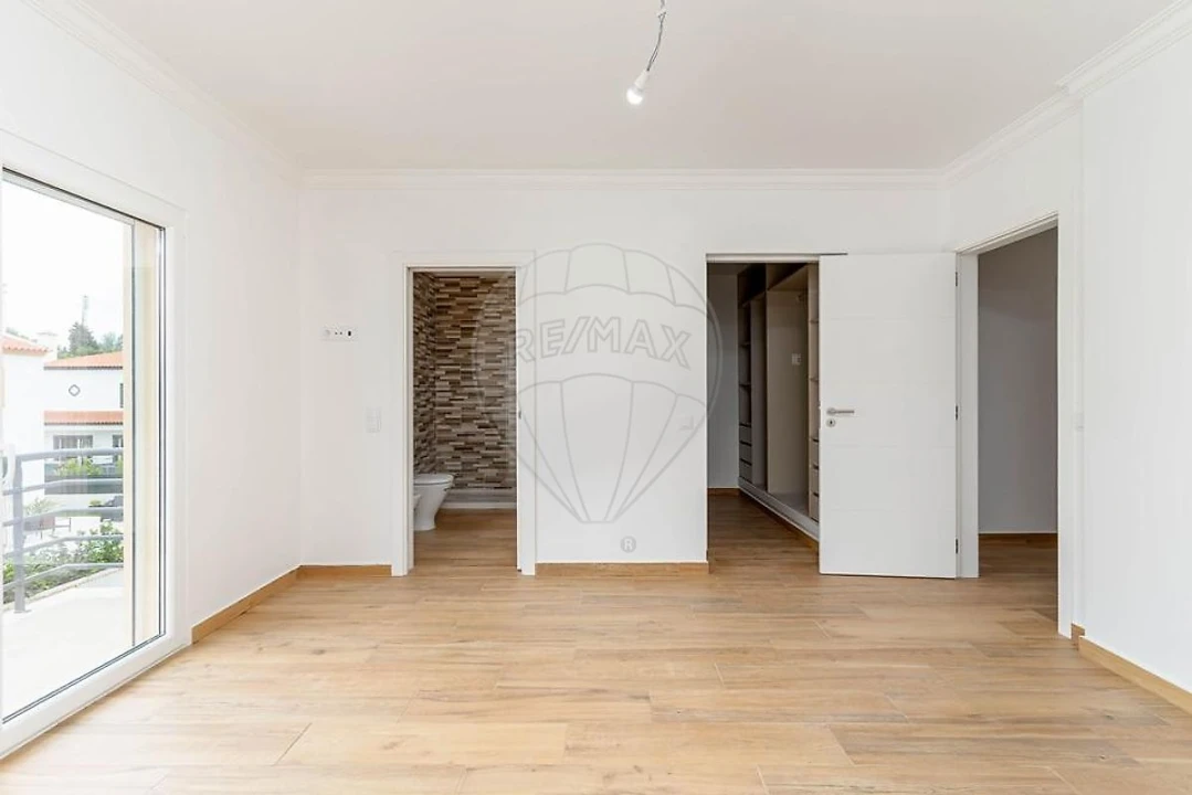 Moradia T4 para Venda em Azeitão (São Lourenço e São Simão) Foto 6