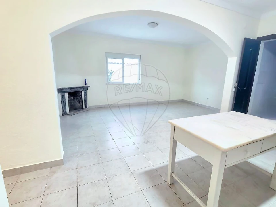 Moradia T3 para Arrendamento em Benfica do Ribatejo Foto 14