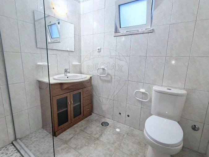 Moradia T3 para Arrendamento em Benfica do Ribatejo Foto 7