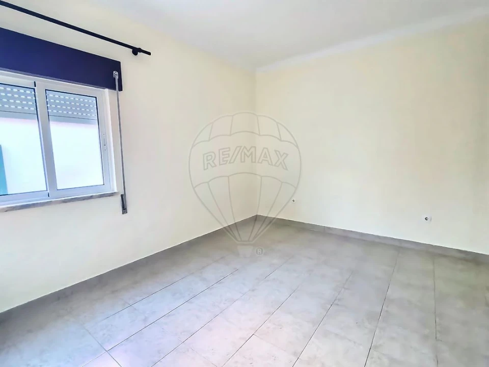 Moradia T3 para Arrendamento em Benfica do Ribatejo Foto 13