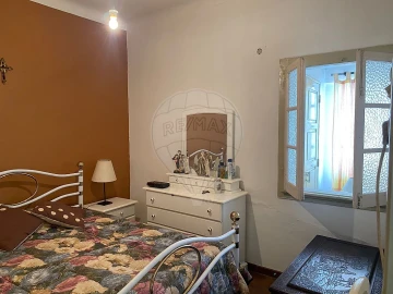 Moradia T4 para Venda em Marvila, Ribeira Santarém, São Salvador, São Nicolau