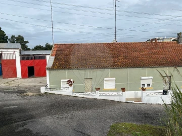 Moradia T4 para Venda em Marvila, Ribeira Santarém, São Salvador, São Nicolau