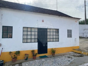 Moradia T4 para Venda em Marvila, Ribeira Santarém, São Salvador, São Nicolau