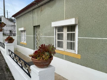 Moradia T4 para Venda em Marvila, Ribeira Santarém, São Salvador, São Nicolau