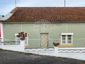 Moradia T4 para Venda em Marvila, Ribeira Santarém, São Salvador, São Nicolau