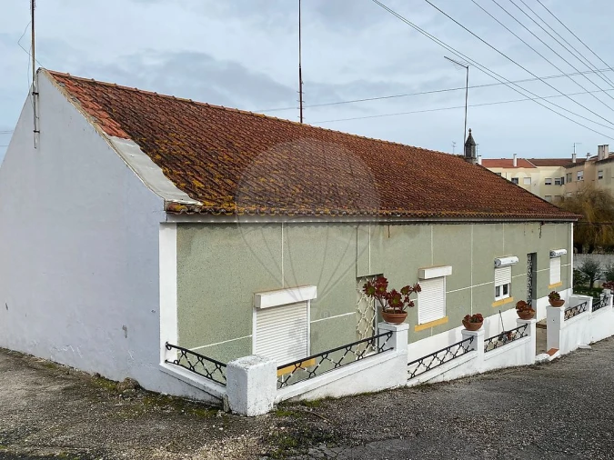 Moradia T4 para Venda em Marvila, Ribeira Santarém, São Salvador, São Nicolau Foto 3