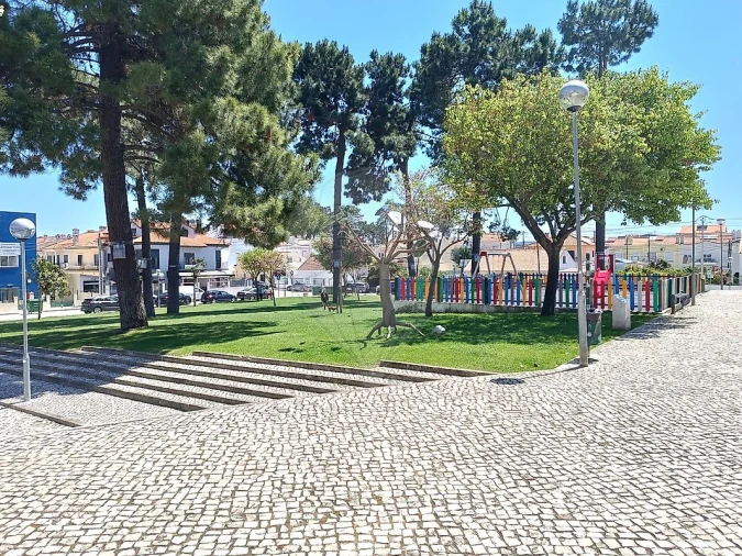 Moradia T3 para Venda em Quinta do Conde Foto 35