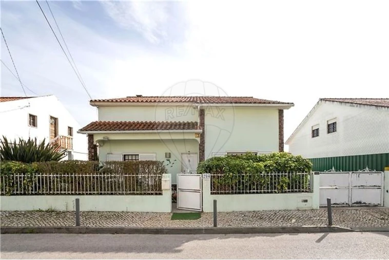 Moradia T3 para Venda em Quinta do Conde Foto 8