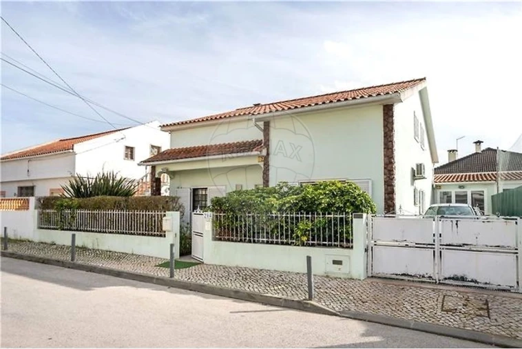 Moradia T3 para Venda em Quinta do Conde Foto 7