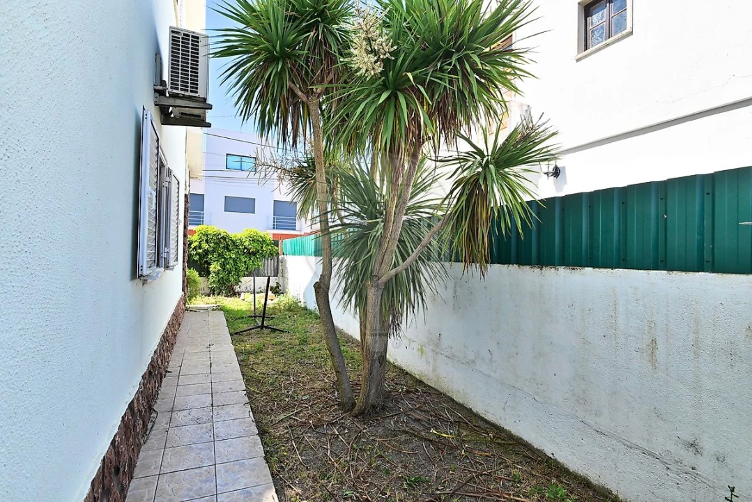 Moradia T3 para Venda em Quinta do Conde Foto 31