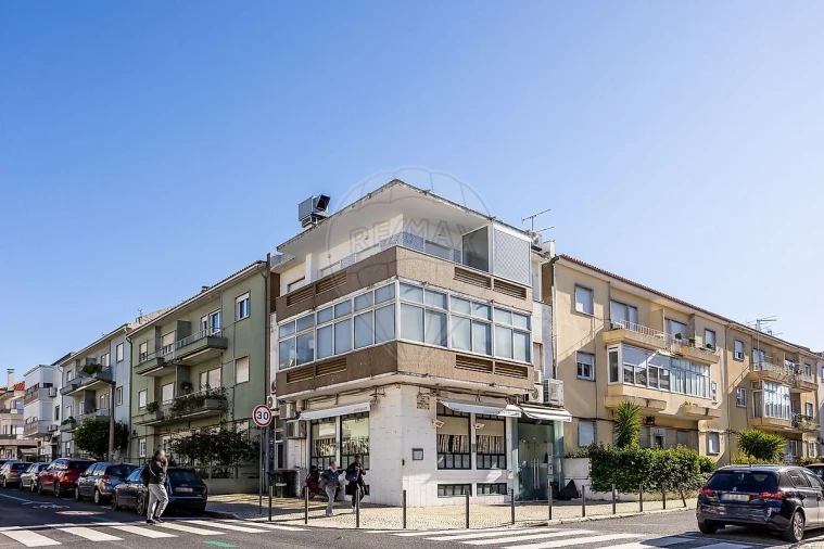 Apartamento T2 para Arrendamento em Alvalade Foto 23