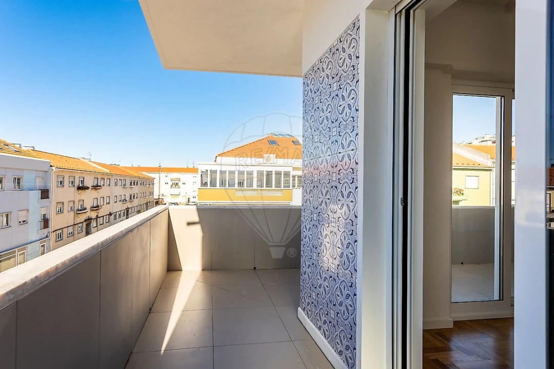 Apartamento T2 para Arrendamento em Alvalade Foto 19