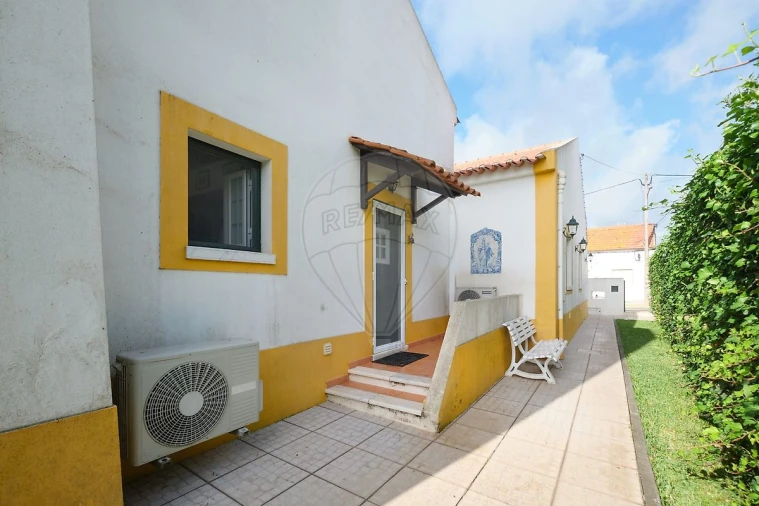 Moradia T4 para Venda em São Martinho Foto 3