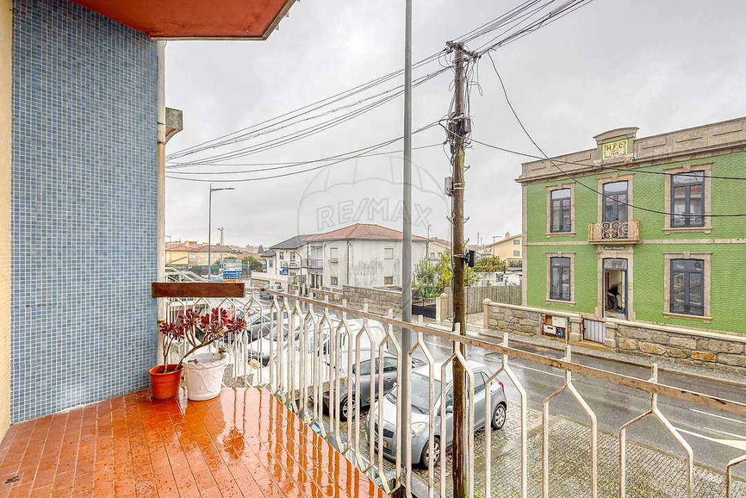 Apartamento T2 para Venda em Canelas Foto 6