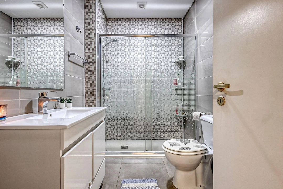 Apartamento T2 para Venda em Canelas Foto 8