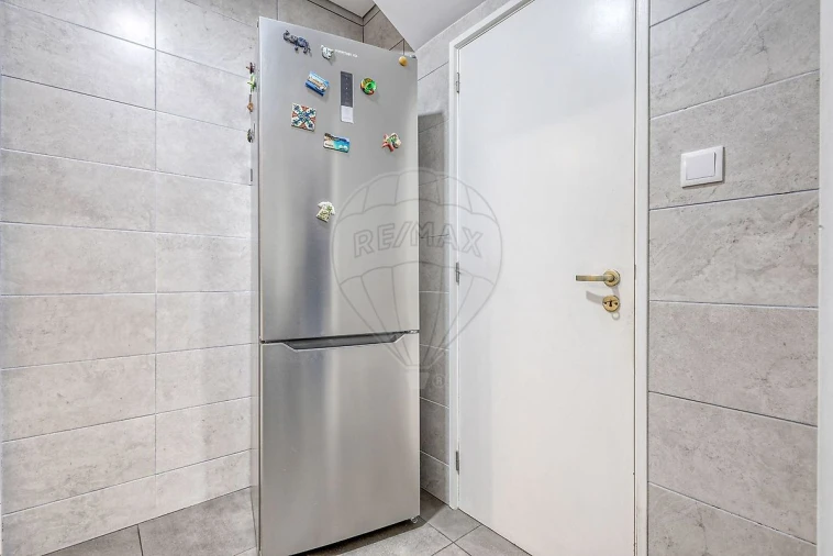 Apartamento T2 para Venda em Canelas Foto 17