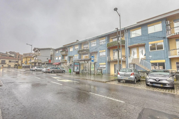 Apartamento T2 para Venda em Canelas Foto 21