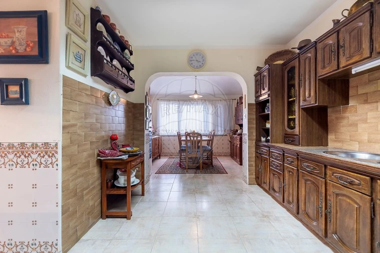 Moradia T4 para Venda em A dos Cunhados e Maceira Foto 8