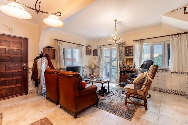 Moradia T4 para Venda em A dos Cunhados e Maceira Foto 4