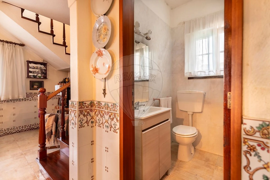 Moradia T4 para Venda em A dos Cunhados e Maceira Foto 11