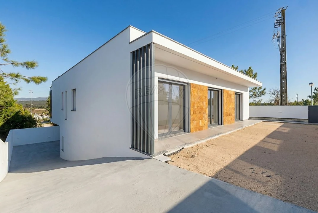 Moradia T3 para Venda em Ramalhal Foto 36