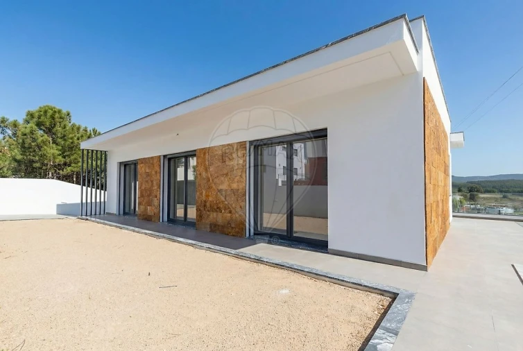 Moradia T3 para Venda em Ramalhal Foto 34