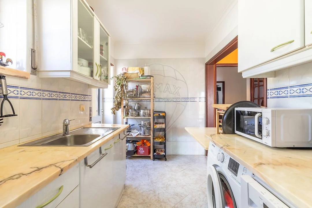 Moradia T4 para Venda em A dos Cunhados e Maceira Foto 12