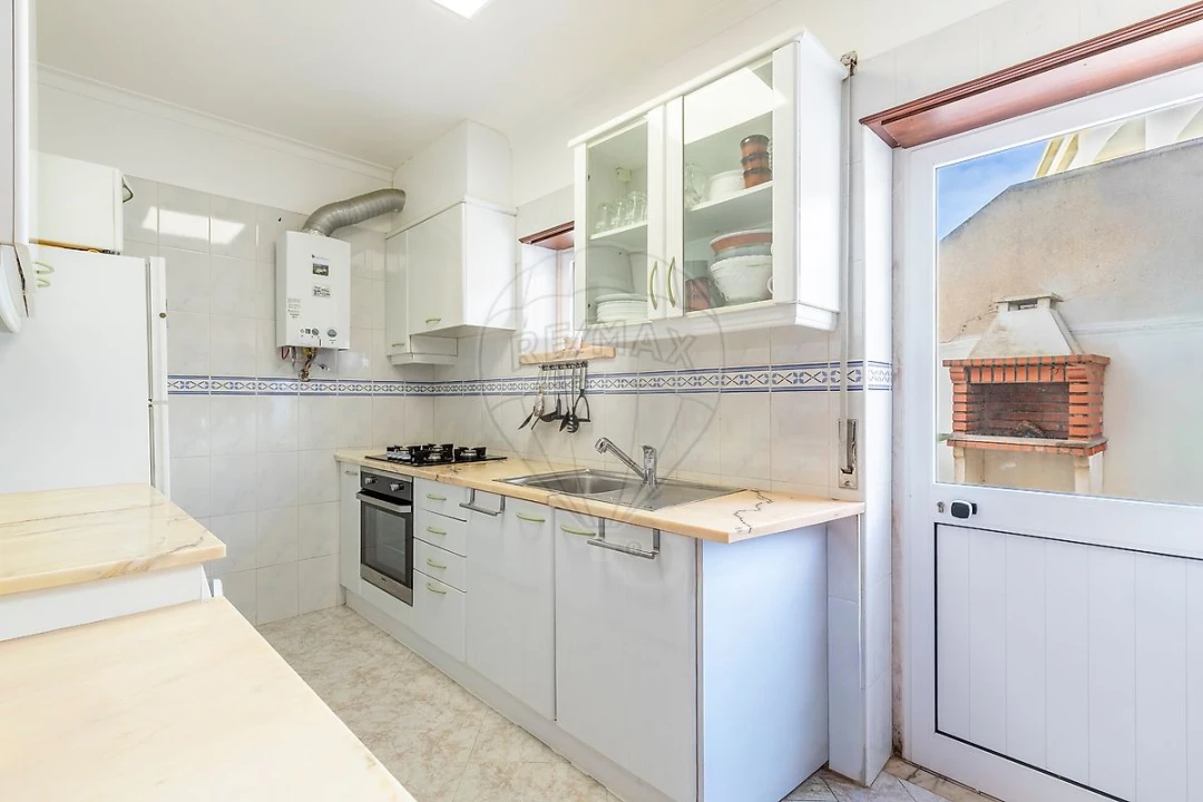 Moradia T4 para Venda em A dos Cunhados e Maceira Foto 11