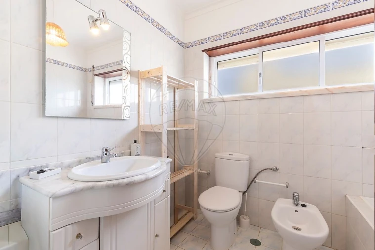 Moradia T4 para Venda em A dos Cunhados e Maceira Foto 19