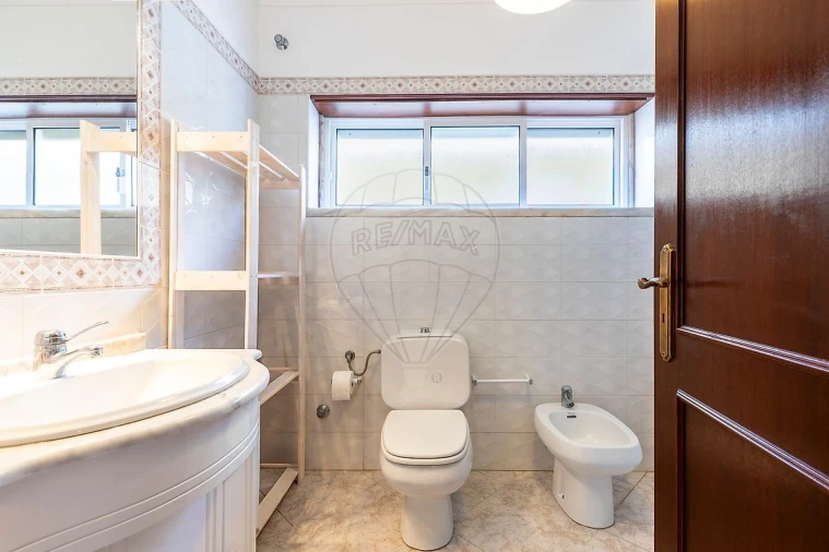 Moradia T4 para Venda em A dos Cunhados e Maceira Foto 25