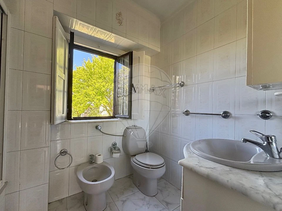 Moradia T3 para Venda em Sapataria Foto 3