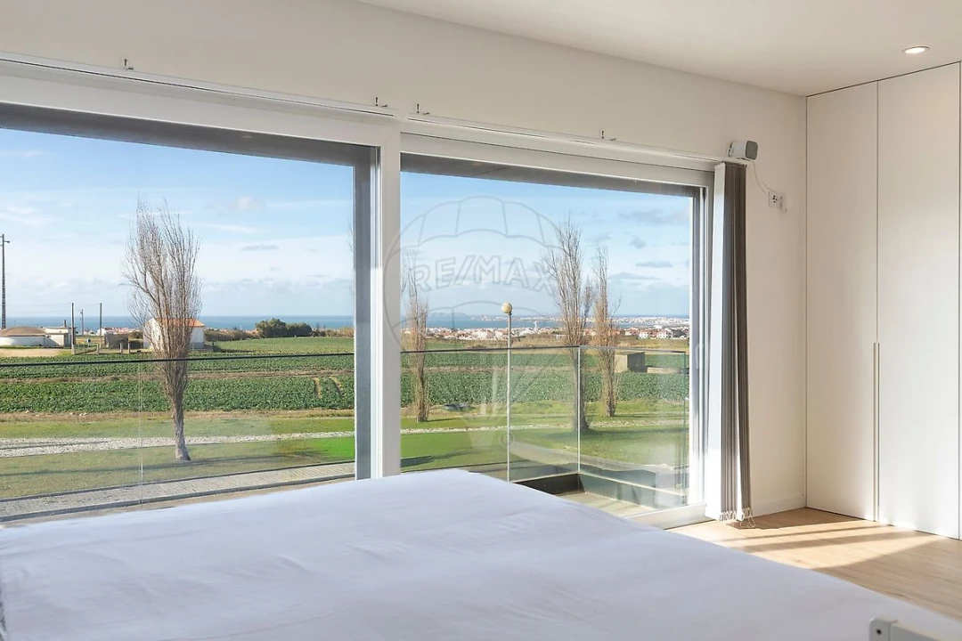 Moradia T4 para Venda em Atouguia da Baleia Foto 23