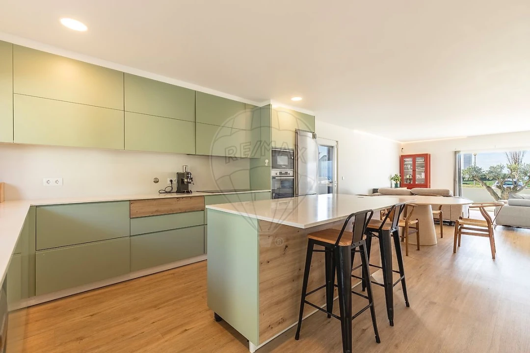 Moradia T4 para Venda em Atouguia da Baleia Foto 5