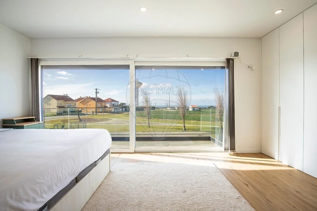 Moradia T4 para Venda em Atouguia da Baleia Foto 20