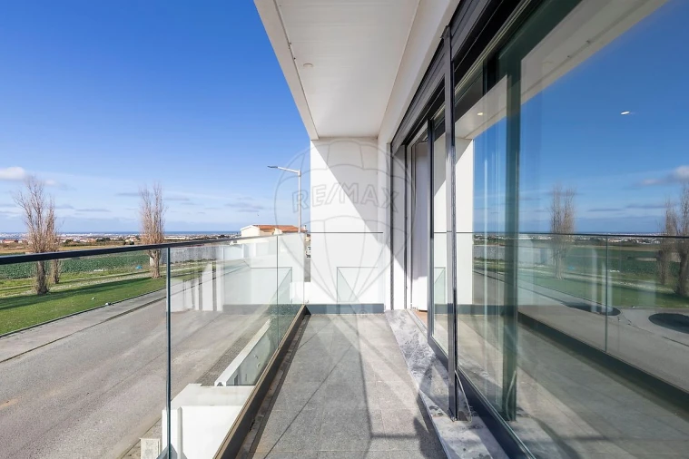 Moradia T4 para Venda em Atouguia da Baleia Foto 24