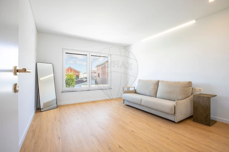 Moradia T4 para Venda em Atouguia da Baleia Foto 29