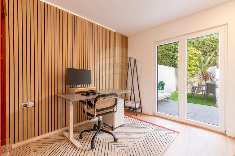 Moradia T4 para Venda em Atouguia da Baleia Foto 18