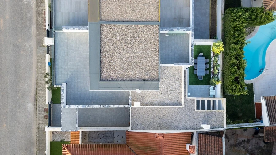 Moradia T4 para Venda em Atouguia da Baleia Foto 47