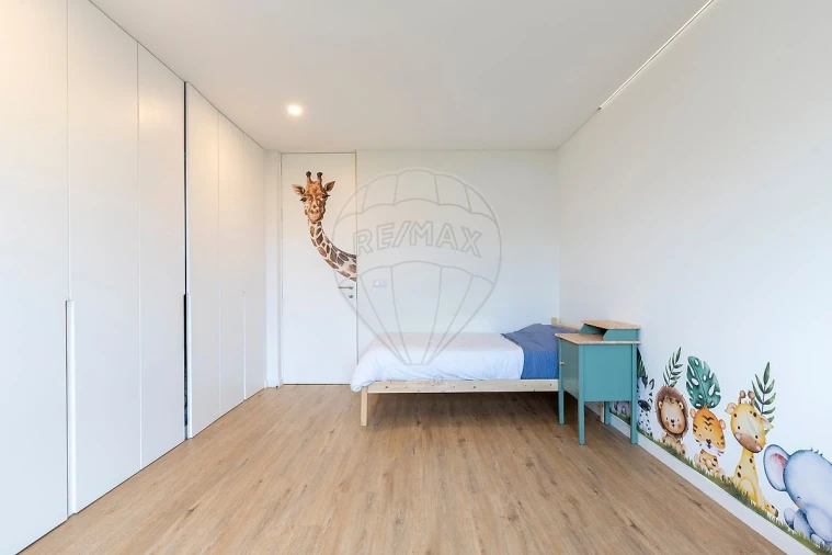 Moradia T4 para Venda em Atouguia da Baleia Foto 36