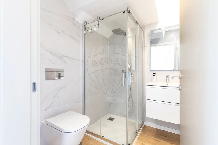 Moradia T4 para Venda em Atouguia da Baleia Foto 17