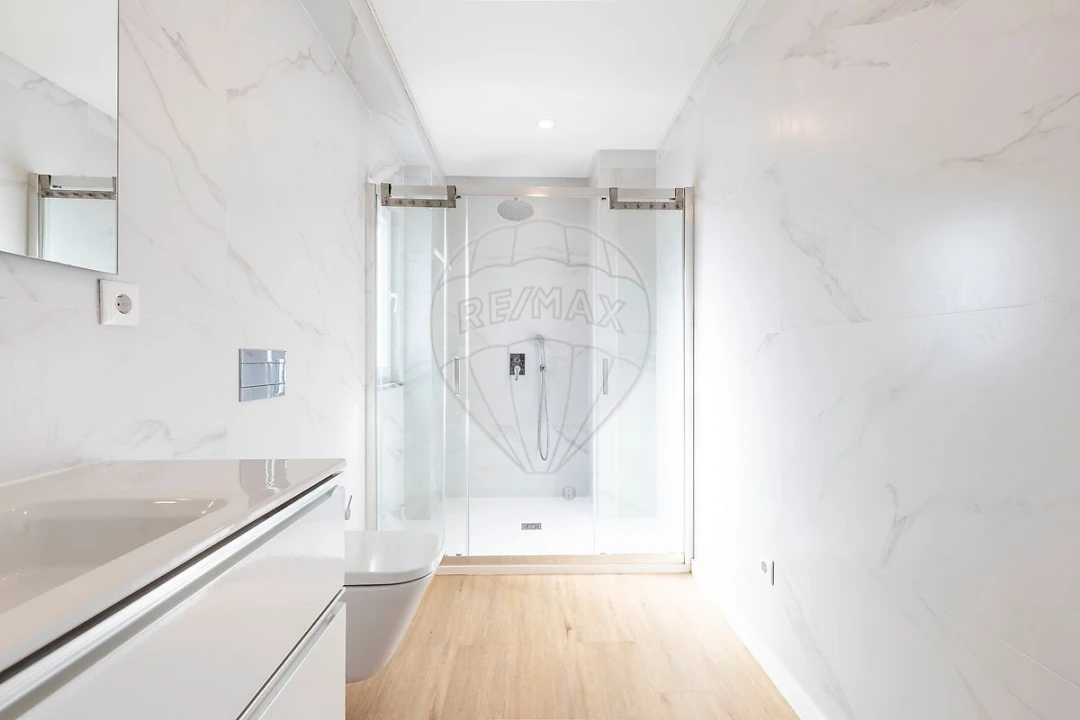 Moradia T4 para Venda em Atouguia da Baleia Foto 27