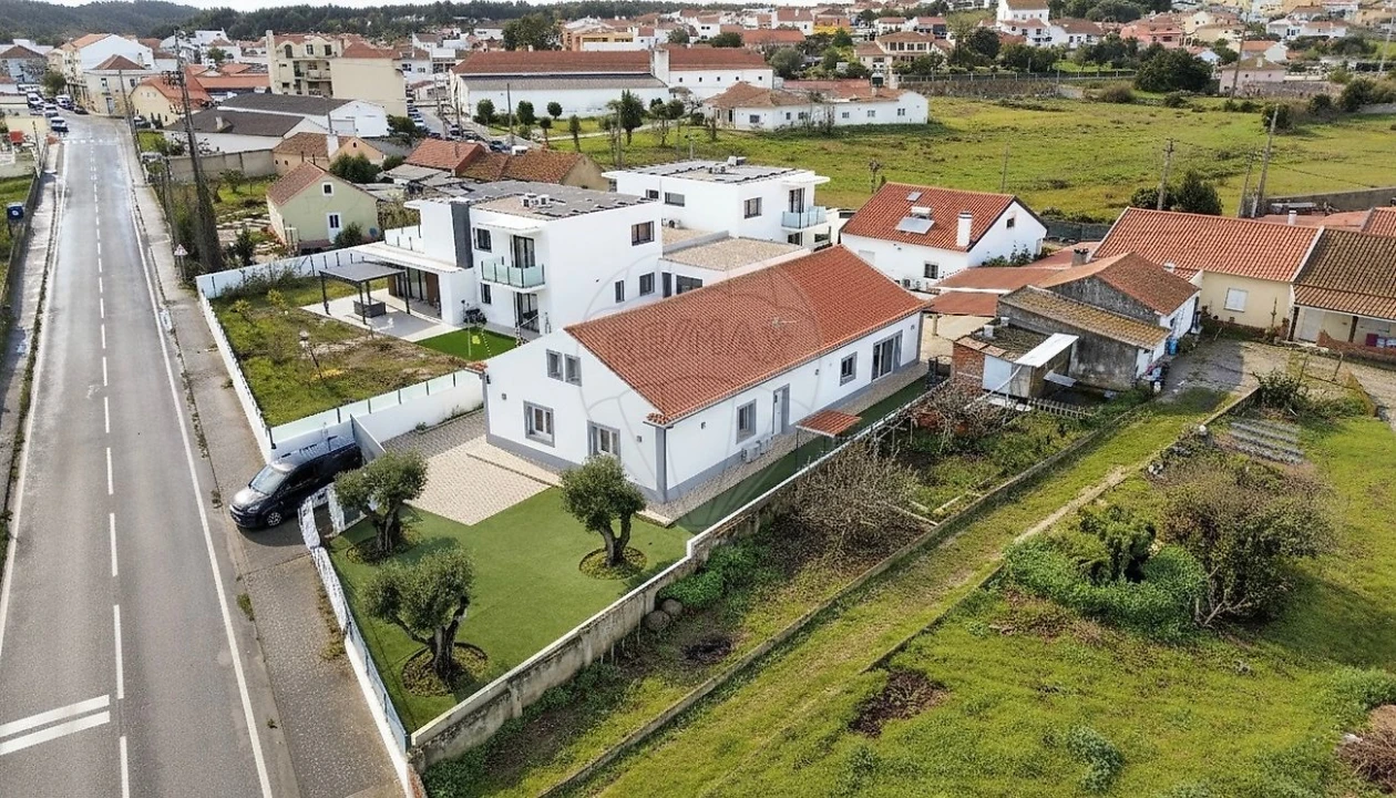 Moradia T3 para Venda em Ramalhal Foto 3