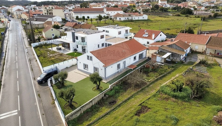 Moradia T3 para Venda em Ramalhal Foto 3